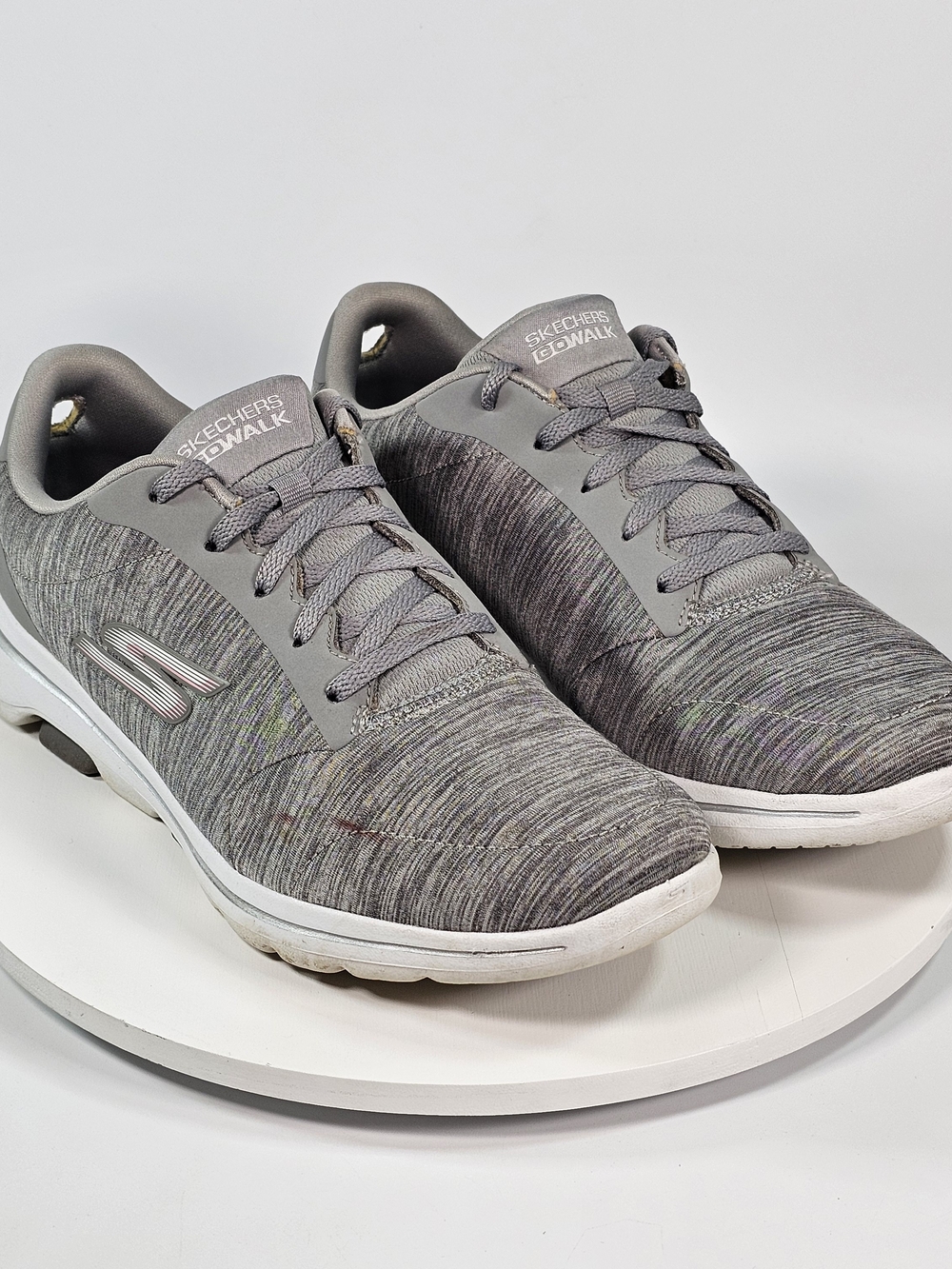 Skechers Women's Go Walk 5 True Grey White Running Sneaker US Shoe Size 10